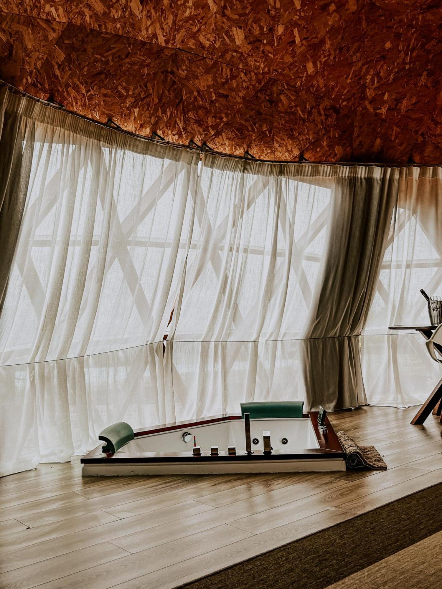 Natura Glamping Alcongosta Exterior photo