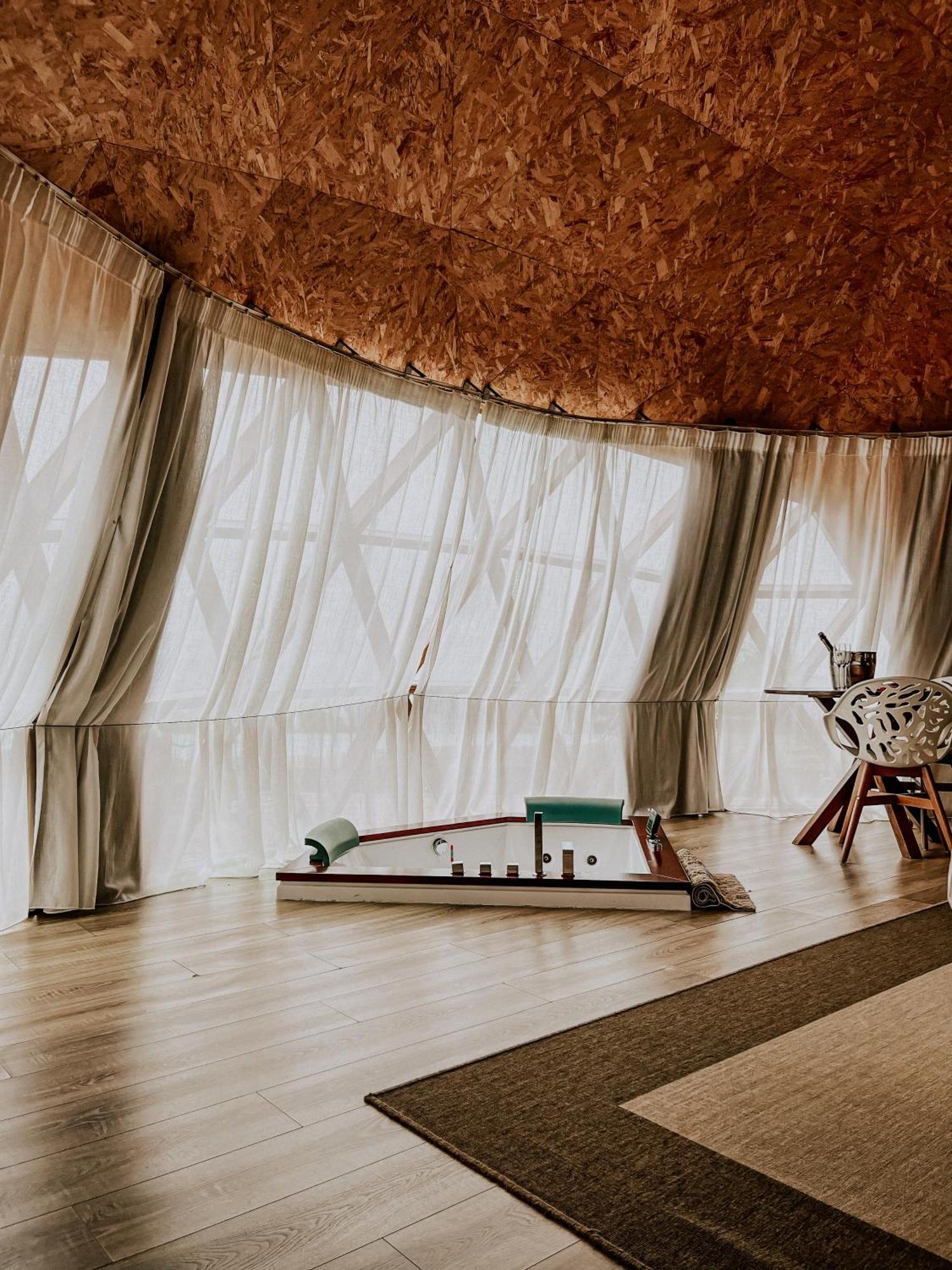 Natura Glamping Alcongosta Exterior photo