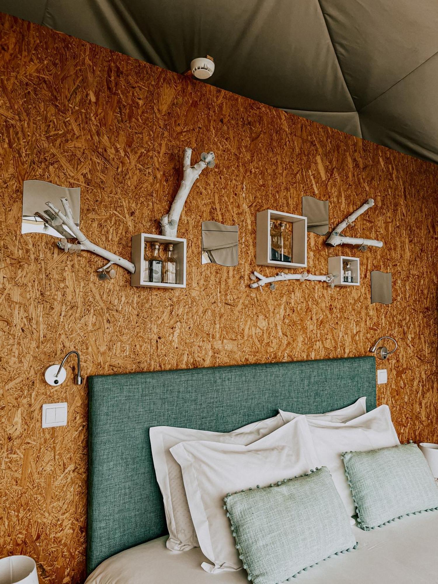 Natura Glamping Alcongosta Exterior photo